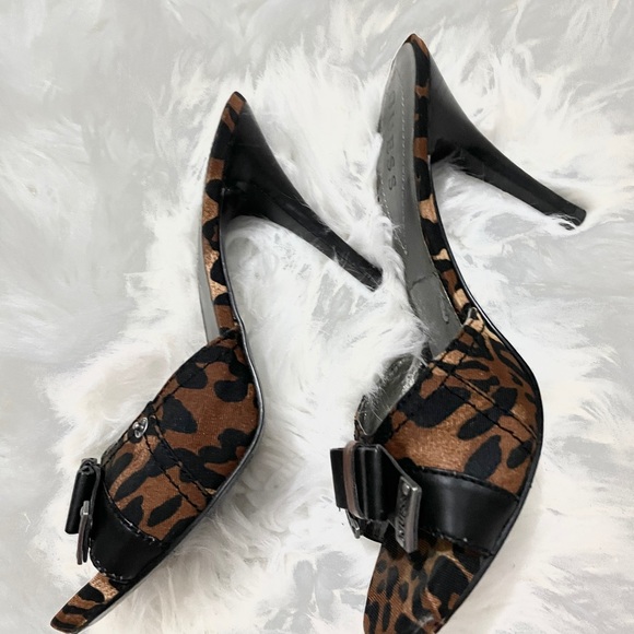 Guess Animal Print Slip on Heels - Picture 5 of 12